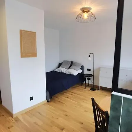 Cosy Studio Calme Proche De Paris * Courbevoie